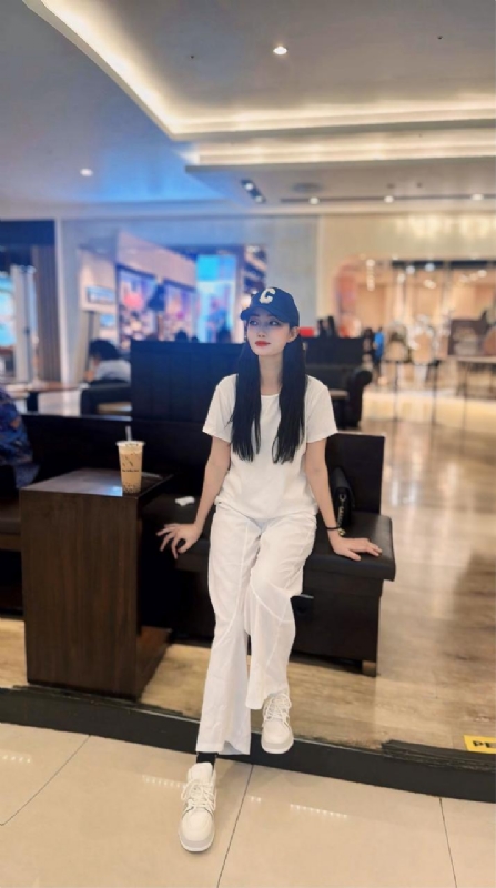 卖火柴的小女孩的第一张照片--潮州交友中心